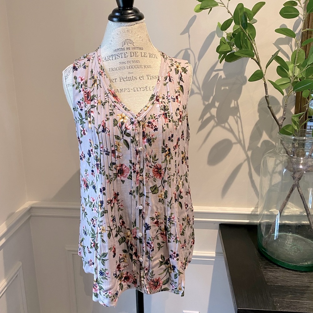 Floral Sleeveless Blouse